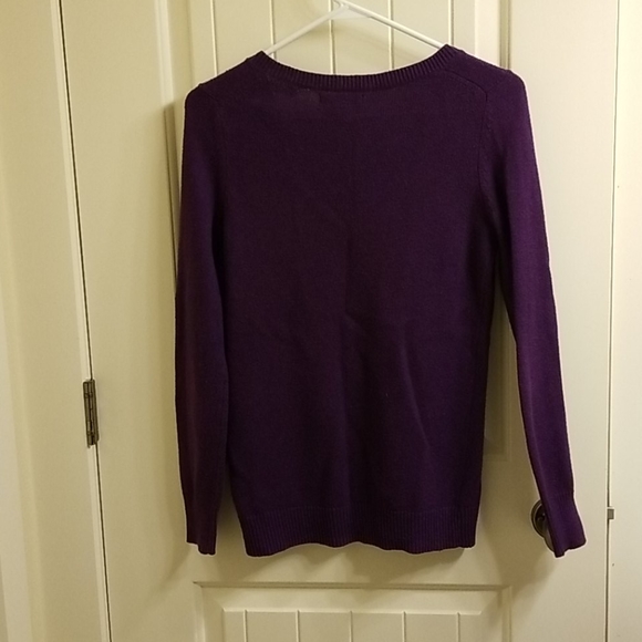 Old Navy Purple v neck sweater - Picture 3 of 3